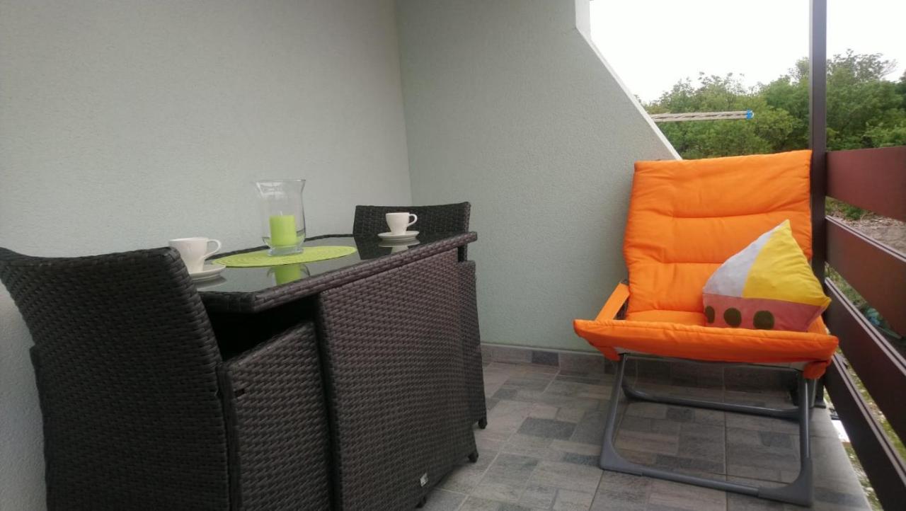 Mea Culpa Apartman Karlobag Kültér fotó
